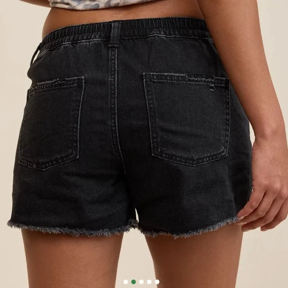 Aerie daydream denim short black (wore for maternity too) - Picture 2 of 4
